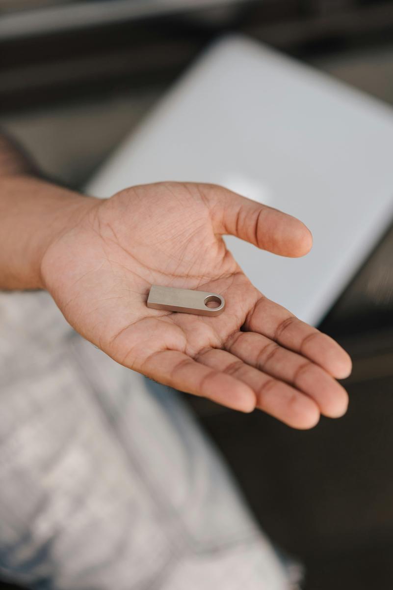 bootable usb-f8420de9534a43bc856b650a27bc37c2.jpg bootable usb