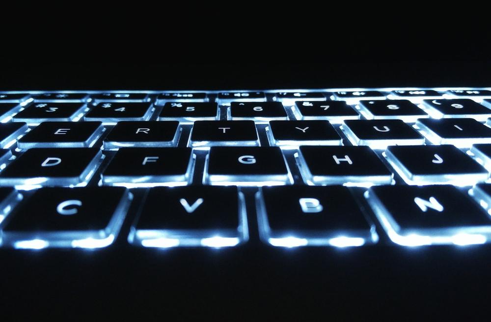 Jak włączyć klawiaturę w laptopie – krok po kroku do rozwiązania problemów